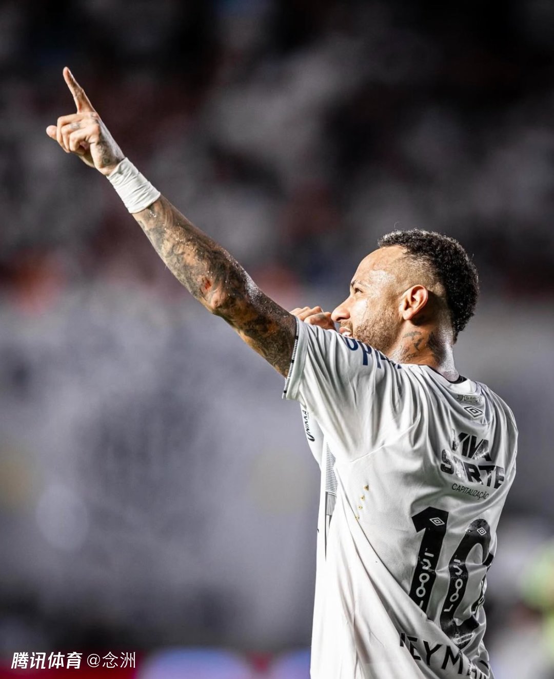 内马尔连续十二场比赛得分超过大胜，勇士挑战极限！的简单介绍